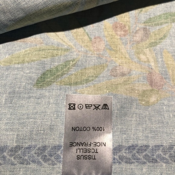 French Tablecloth made in Nice France - Picture 7 of 9